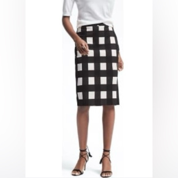Banana Republic Monochrome Checkered Skirt (US 0) - Picture 1 of 9
